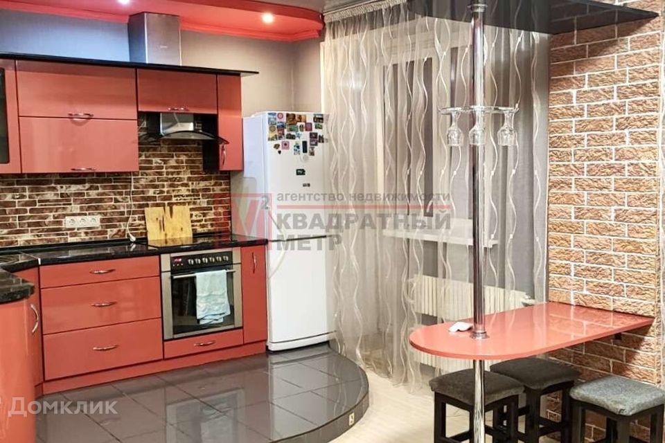 Сдаётся 2-комнатная квартира, 65 м²
