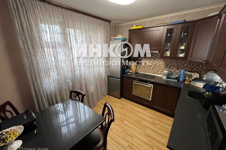 Продаётся 2-комнатная квартира, 56.7 м²