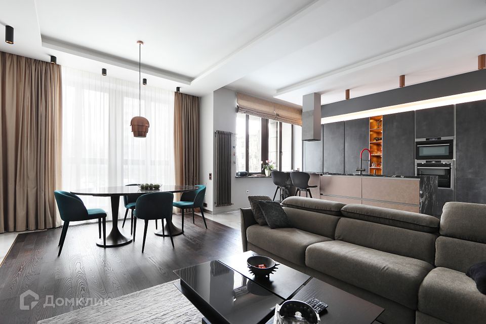 Продаётся 3-комнатная квартира, 115 м²