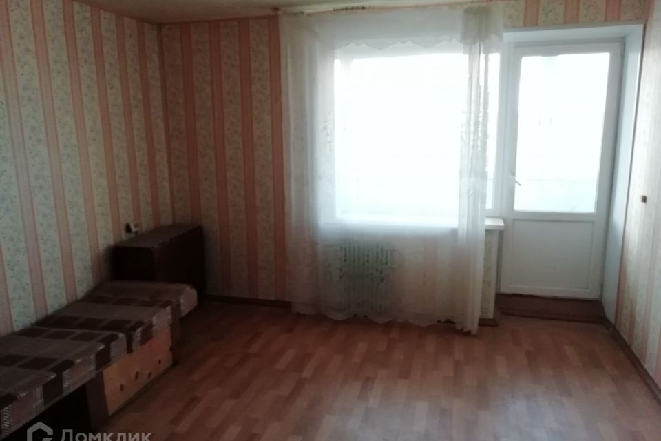 Продаётся 3 комнаты в 4-комн. квартире, 17.7 м²