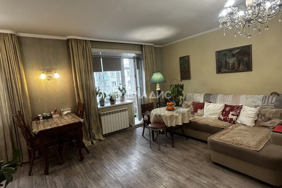 Продаётся 3-комнатная квартира, 57.9 м²