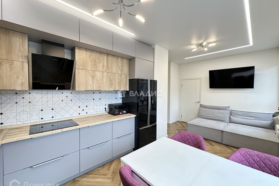 Продаётся 2-комнатная квартира, 63.3 м²
