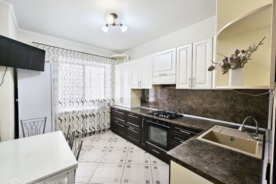 Продаётся 1-комнатная квартира, 40.6 м²