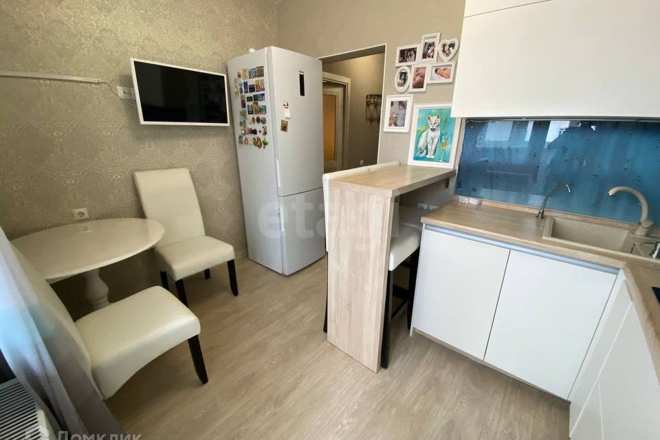 Продаётся 1-комнатная квартира, 36.7 м²