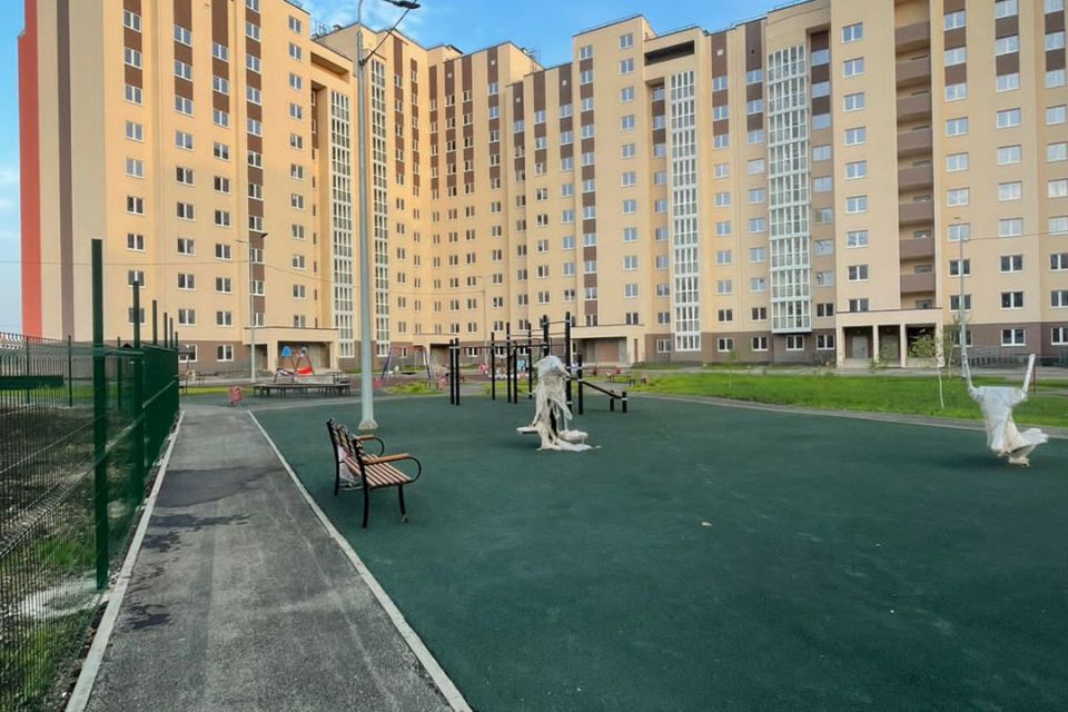 Продаётся 1-комнатная квартира, 41.8 м²