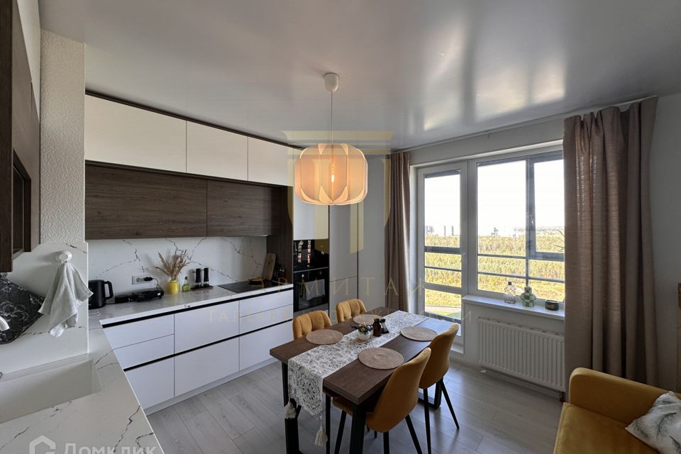 Продаётся 2-комнатная квартира, 63.5 м²