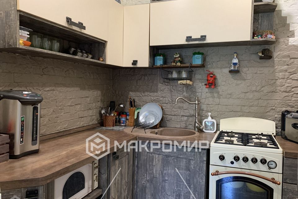 Продаётся 3-комнатная квартира, 63 м²
