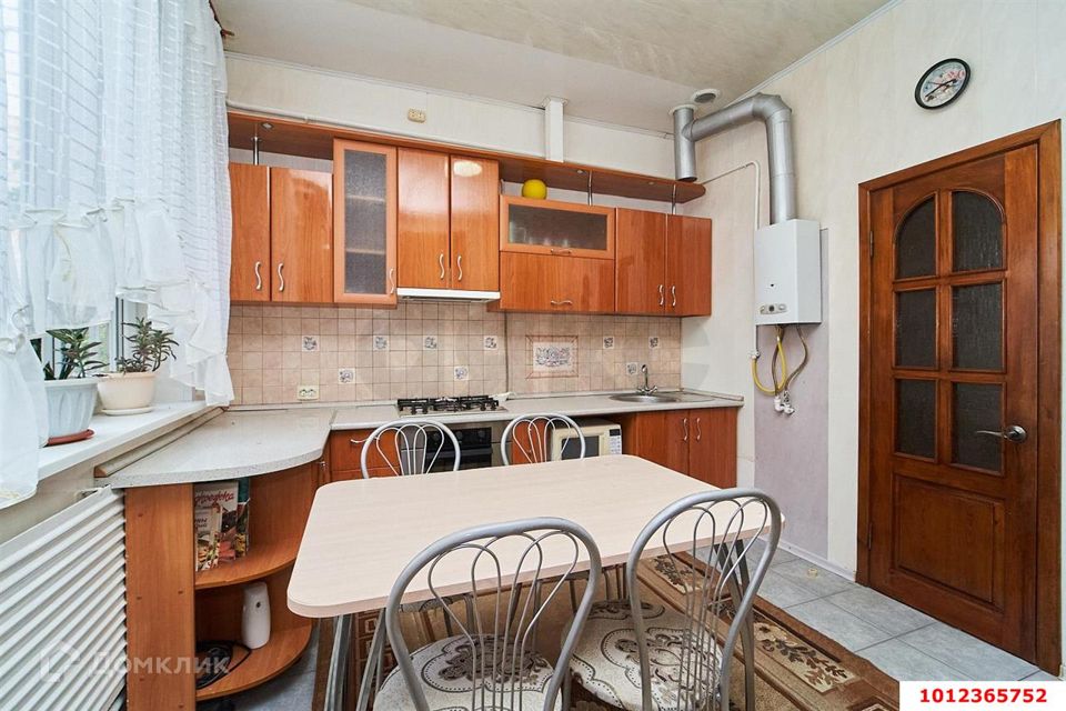 Продаётся 2-комнатная квартира, 45.5 м²