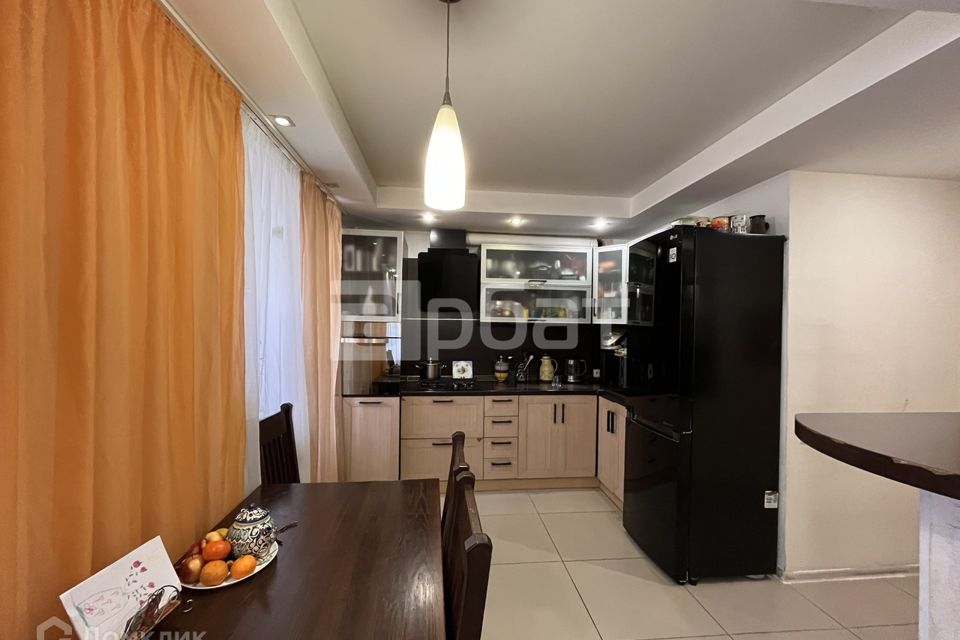 Продаётся 2-комнатная квартира, 62 м²