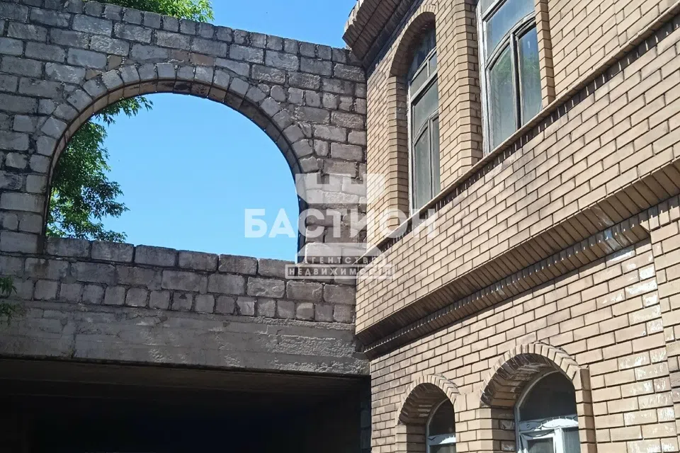 Продаётся 2-этажный дом, 100 м²