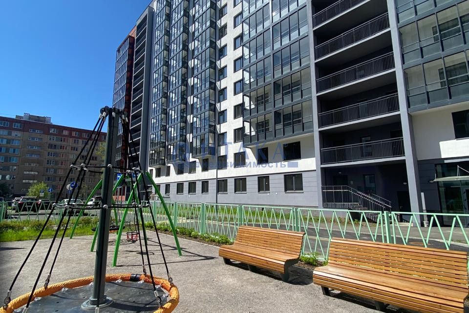 Продаётся 1-комнатная квартира, 46.36 м²