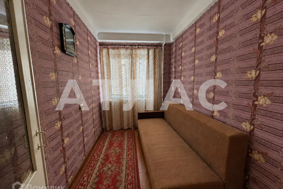 Продаётся 3-комнатная квартира, 42.5 м²