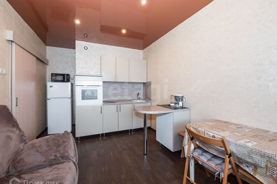 Продаётся 1-комнатная квартира, 42.3 м²