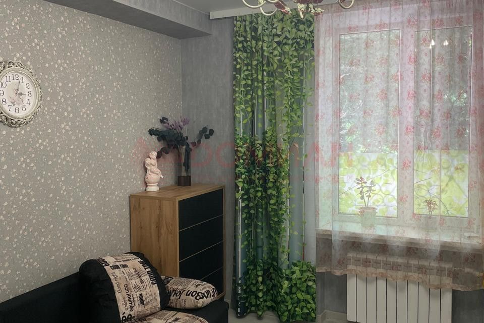 Продаётся комната в 3-комн. квартире, 14.9 м²