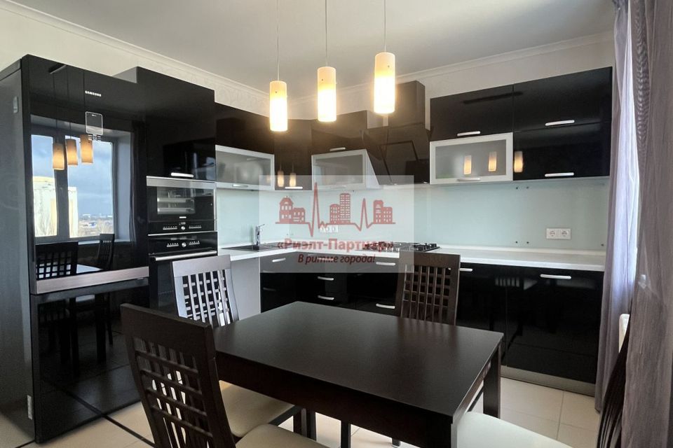 Продаётся 3-комнатная квартира, 64.1 м²