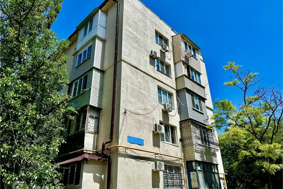 Продаётся 3-комнатная квартира, 49.6 м²