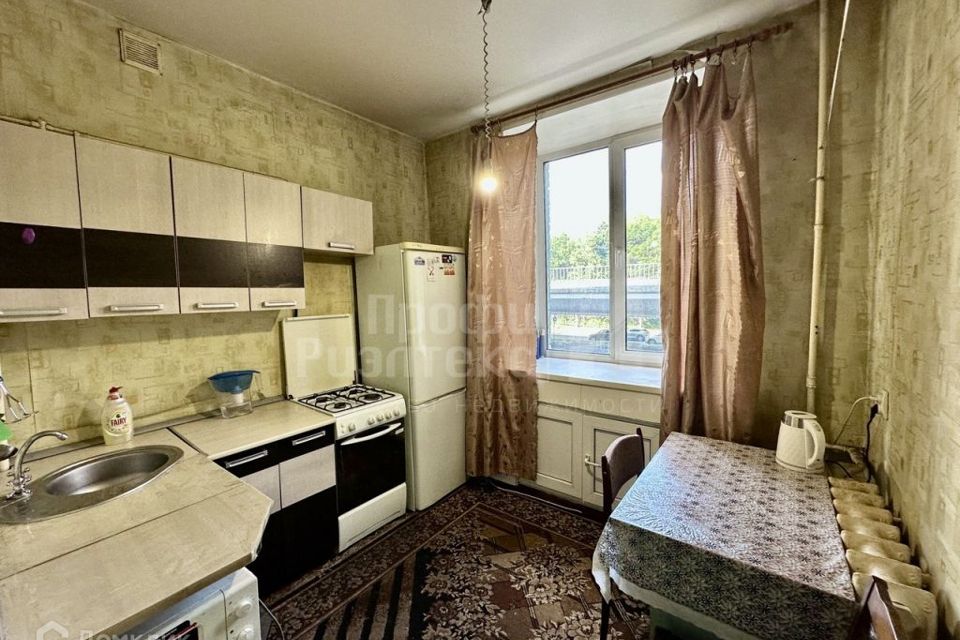 Продаётся 1-комнатная квартира, 41.7 м²