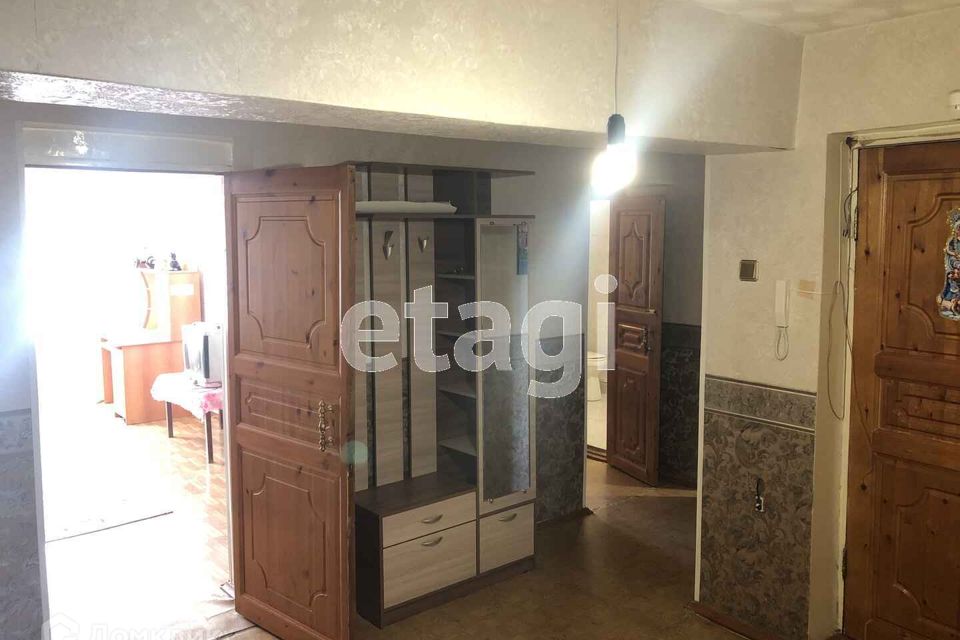 Продаётся 4-комнатная квартира, 101 м²
