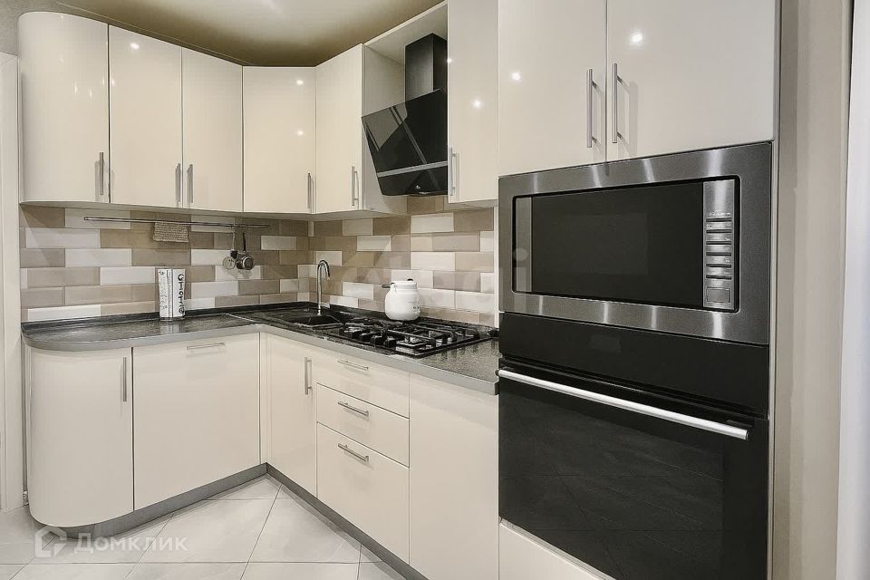 Продаётся 5-комнатная квартира, 114 м²