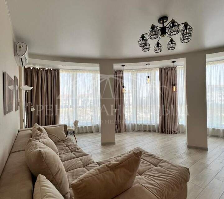 Сдаётся 2-комнатная квартира, 75 м²