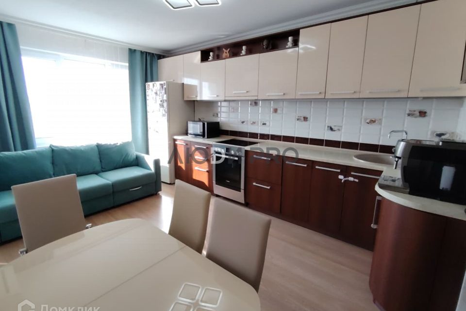 Продаётся 1-комнатная квартира, 43 м²