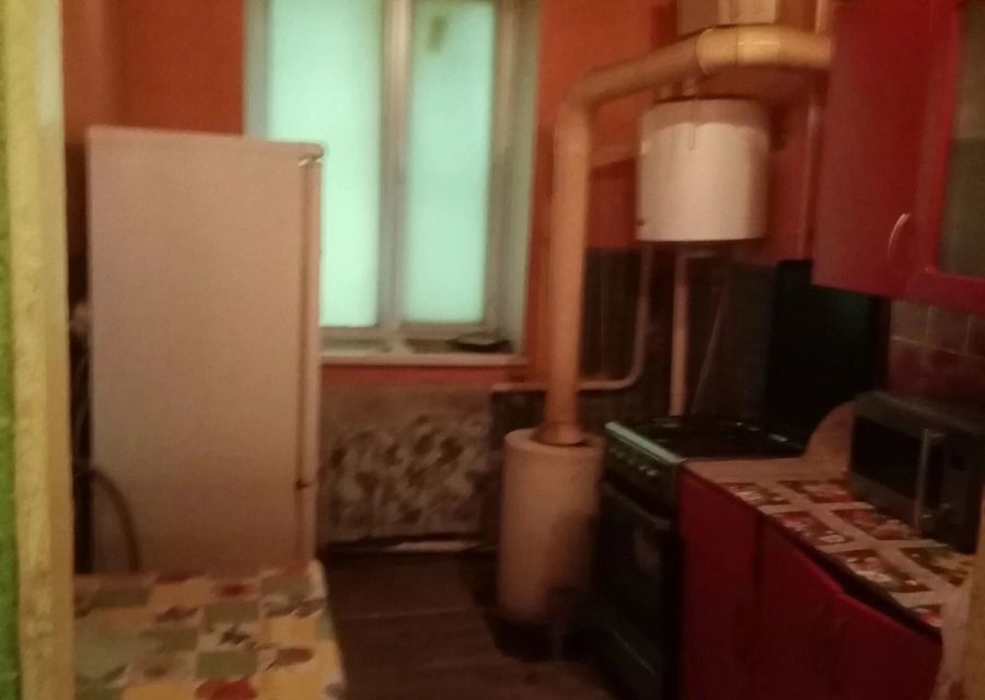 Продаётся 3-комнатная квартира, 37.8 м²