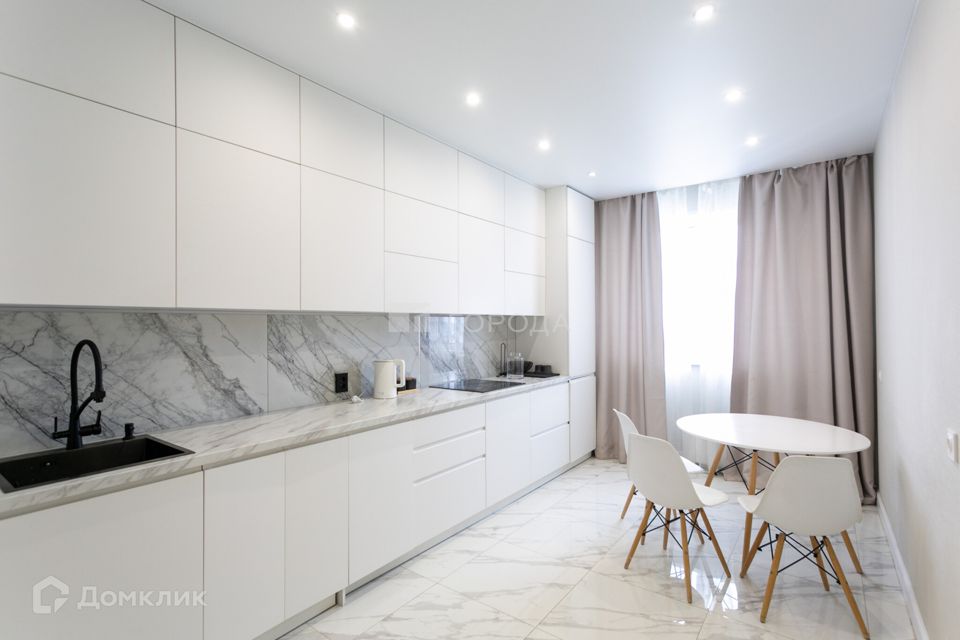 Сдаётся 2-комнатная квартира, 69 м²