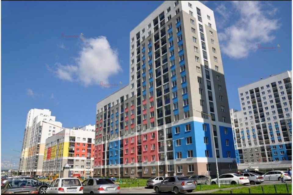 Сдаётся 2-комнатная квартира, 65 м²