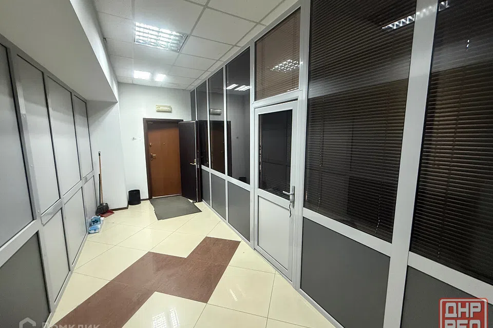 Сдаётся офис, 300 м²