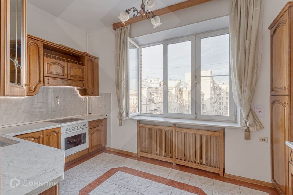Сдаётся 4-комнатная квартира, 120 м²