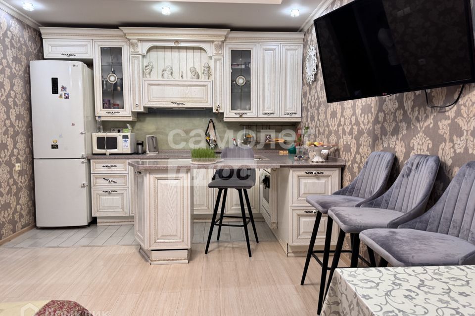 Продаётся 1-комнатная квартира, 37.6 м²