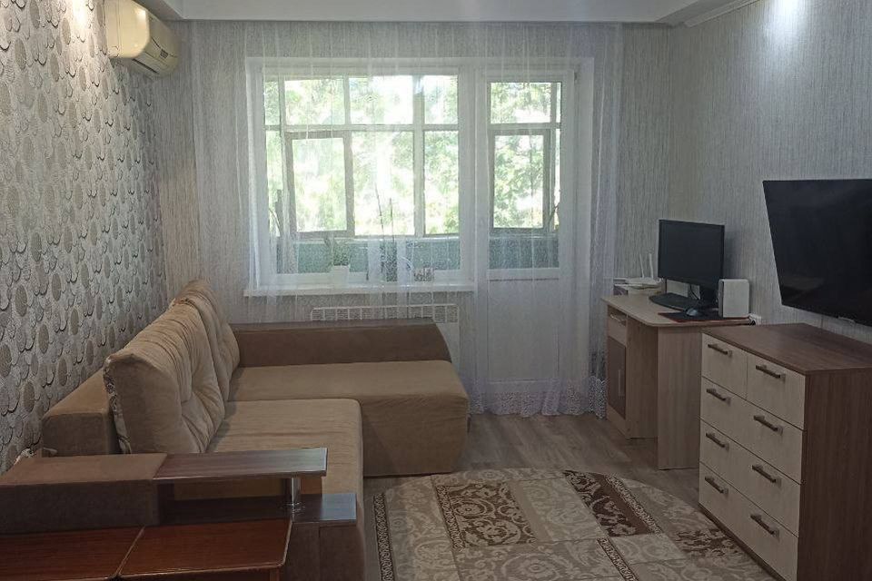 Продаётся 2-комнатная квартира, 42.8 м²