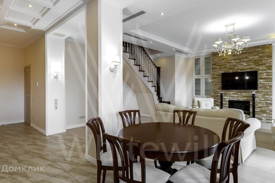 Продаётся 4-комнатная квартира, 176 м²