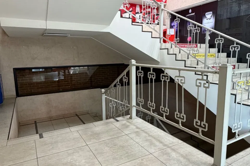 Сдаётся помещение своб. назначения, 945 м²