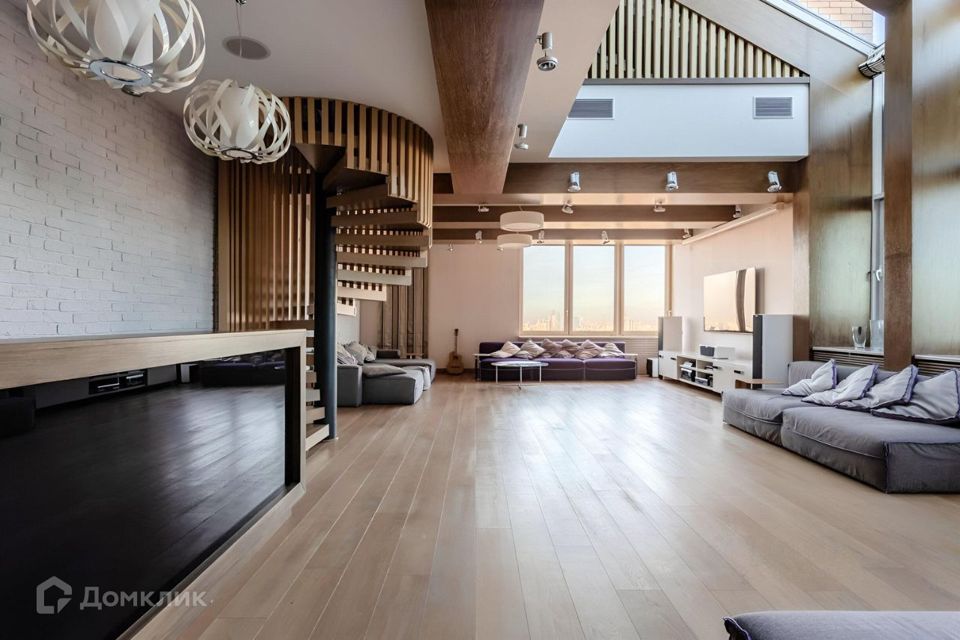 Сдаётся 6-комнатная квартира, 500 м²