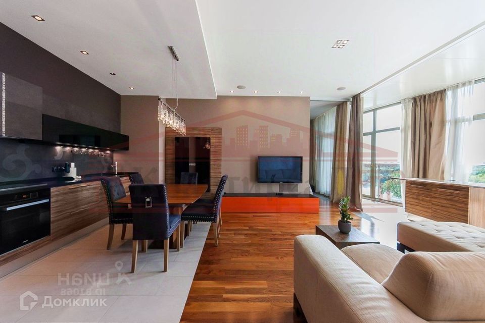Сдаётся 3-комнатная квартира, 102 м²
