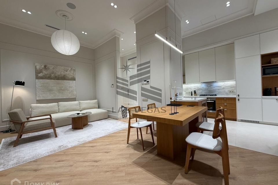 Сдаётся 2-комнатная квартира, 70 м²