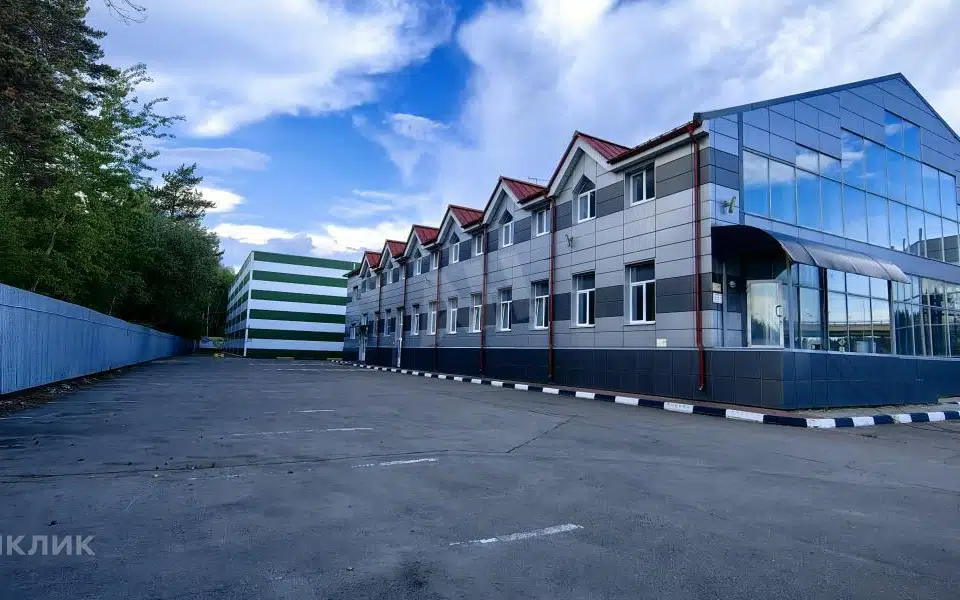 Сдаётся помещение своб. назначения, 271.8 м²