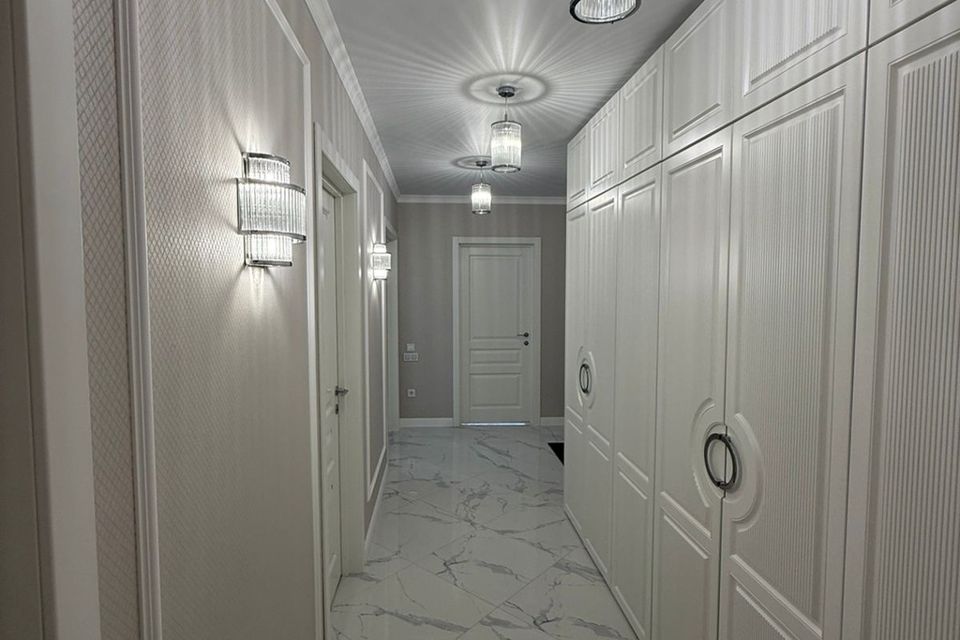 Продаётся 3-комнатная квартира, 100 м²