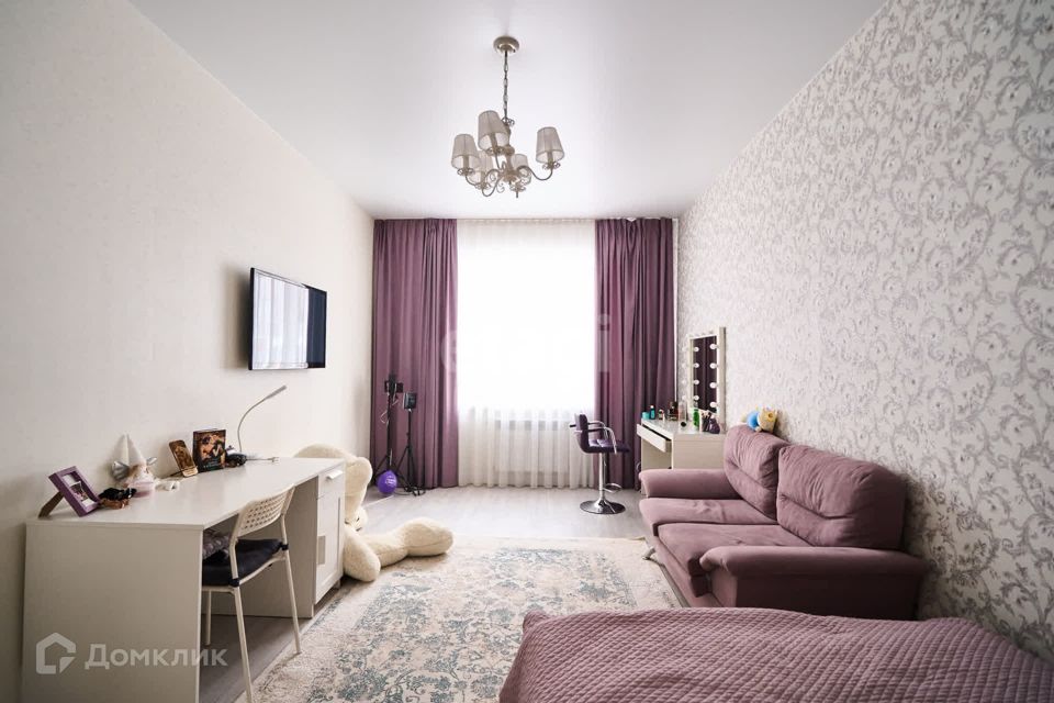 Продаётся 4-комнатная квартира, 134.2 м²