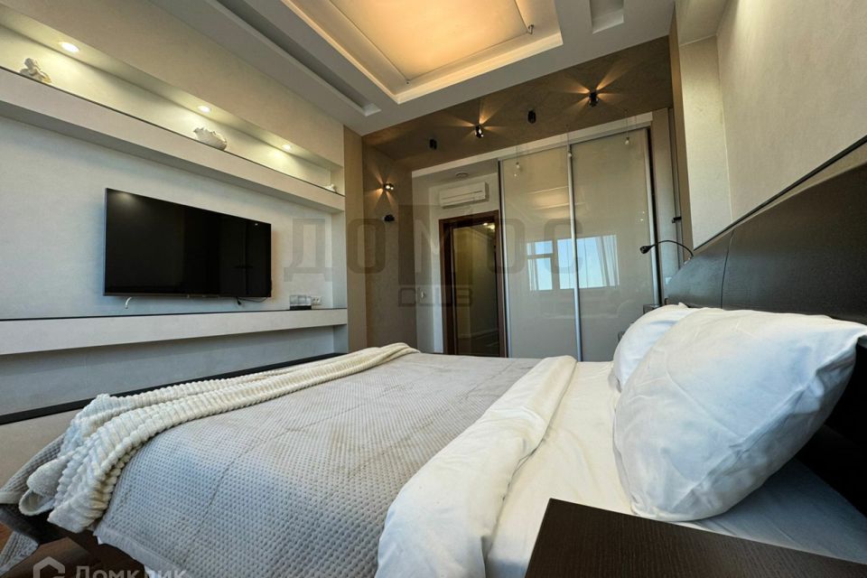 Продаётся 3-комнатная квартира, 132.8 м²