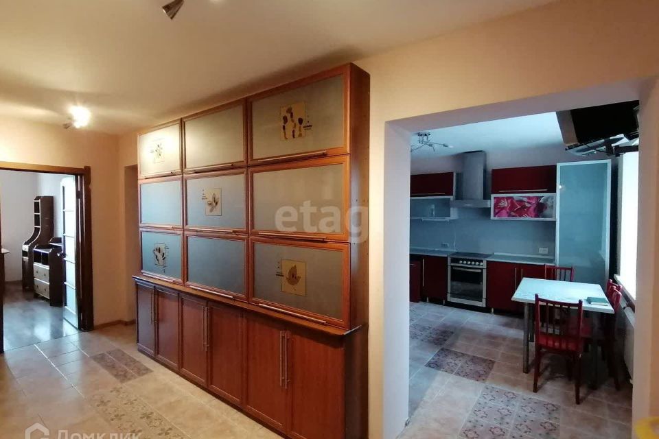 Продаётся 3-комнатная квартира, 97.4 м²