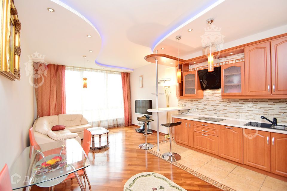 Сдаётся 2-комнатная квартира, 70 м²