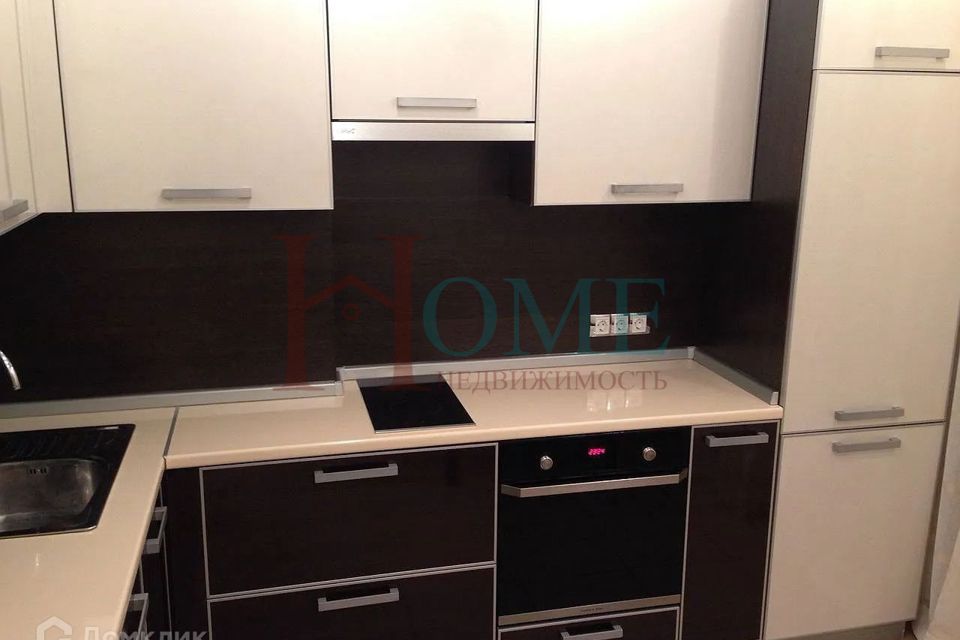 Сдаётся 2-комнатная квартира, 65 м²