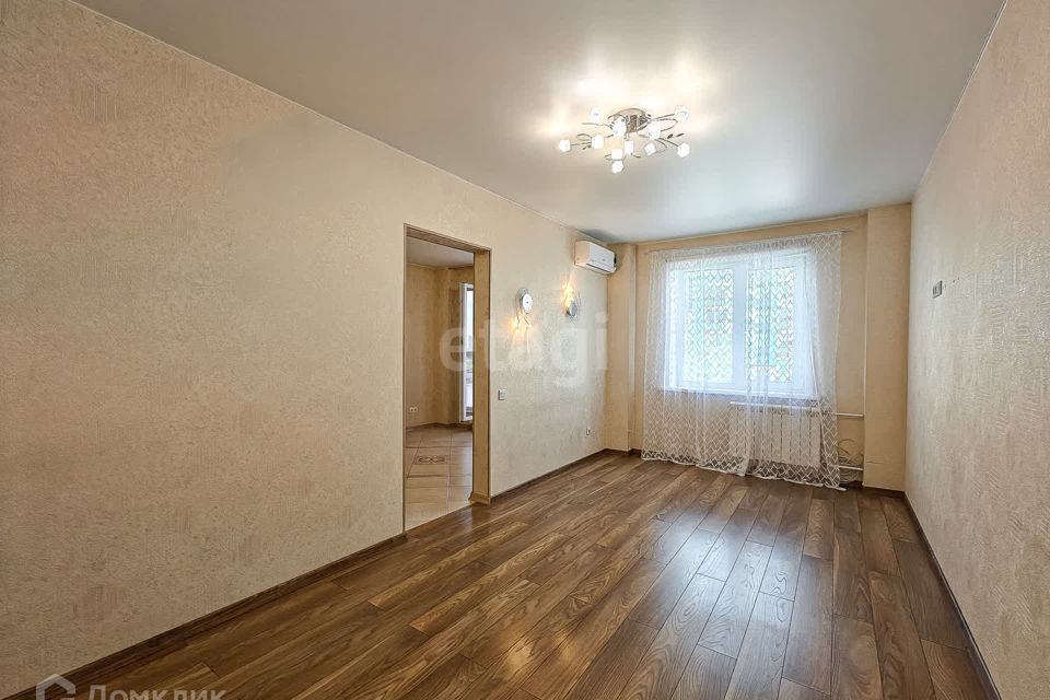 Продаётся 1-комнатная квартира, 42 м²