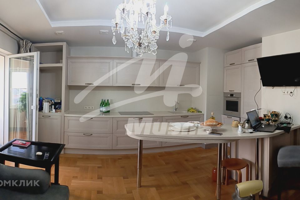 Продаётся 2-комнатная квартира, 75.8 м²