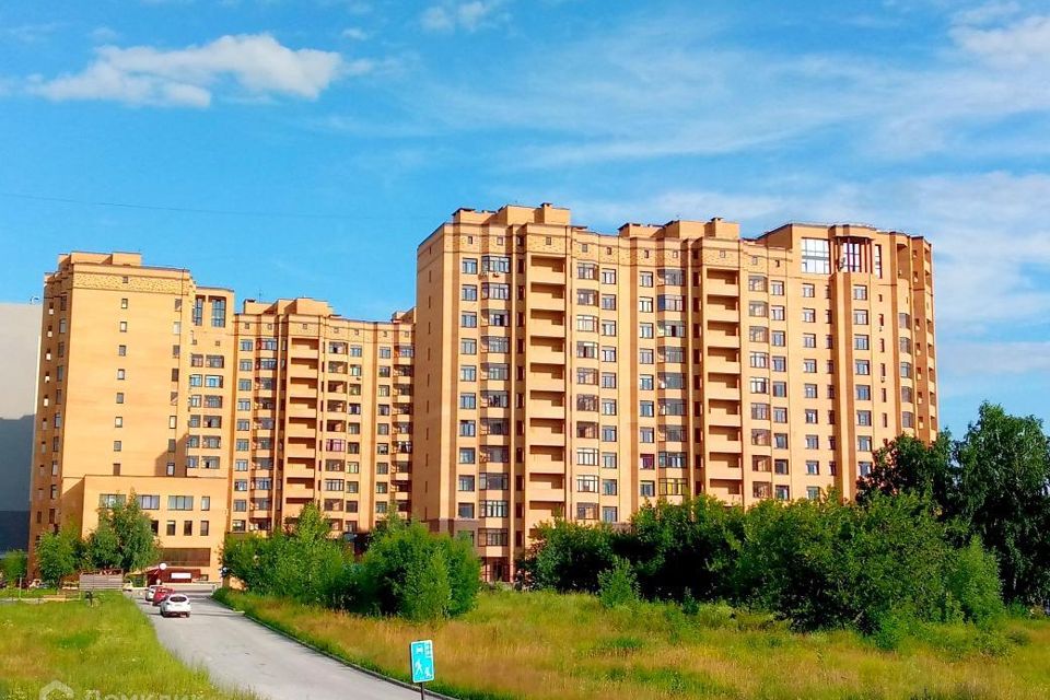 Продаётся 3-комнатная квартира, 125.2 м²