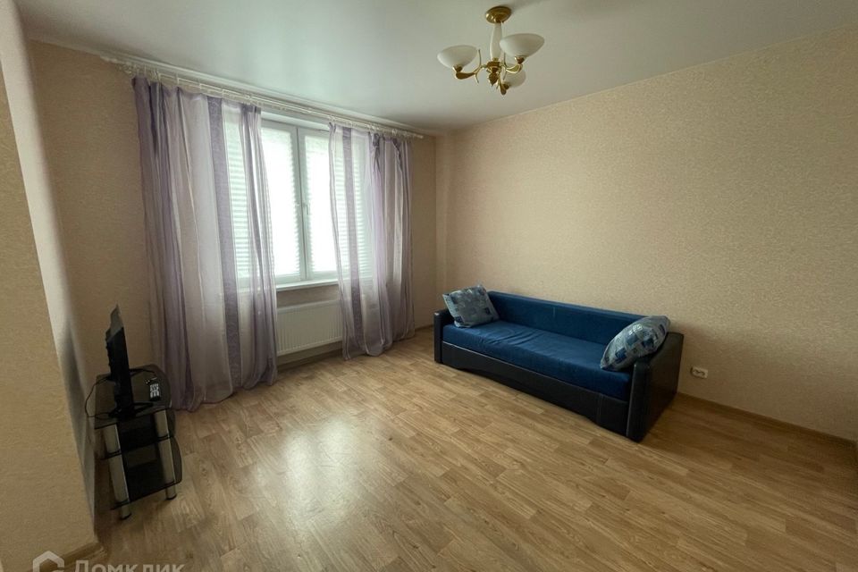 Продаётся 2-комнатная квартира, 55.6 м²