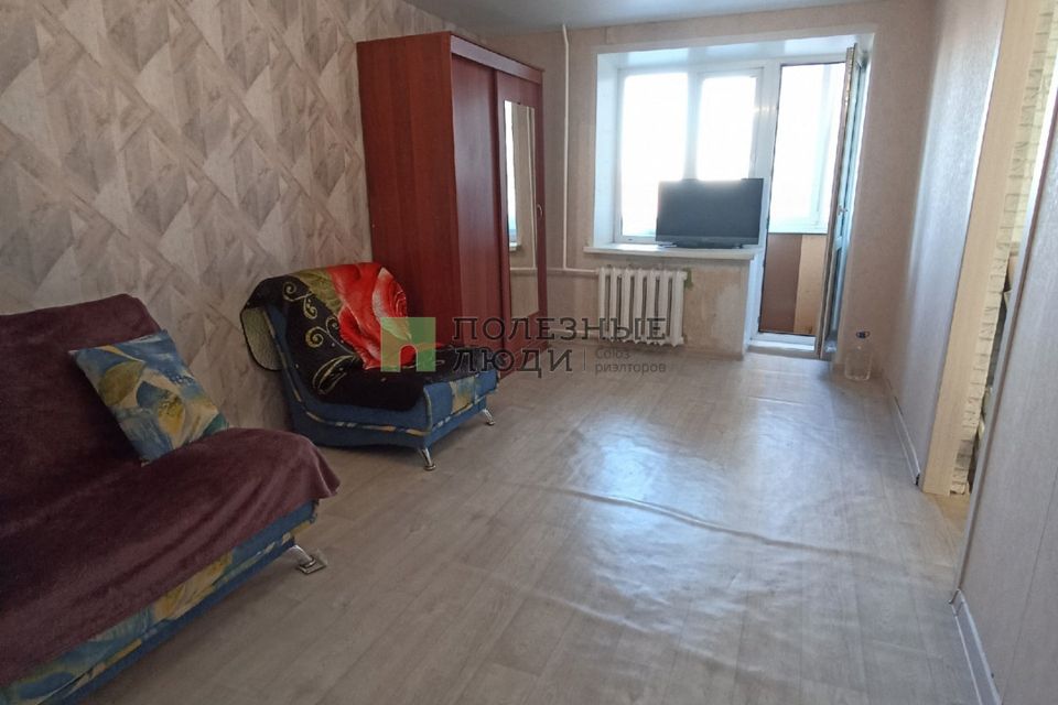 Продаётся 1-комнатная квартира, 37.8 м²