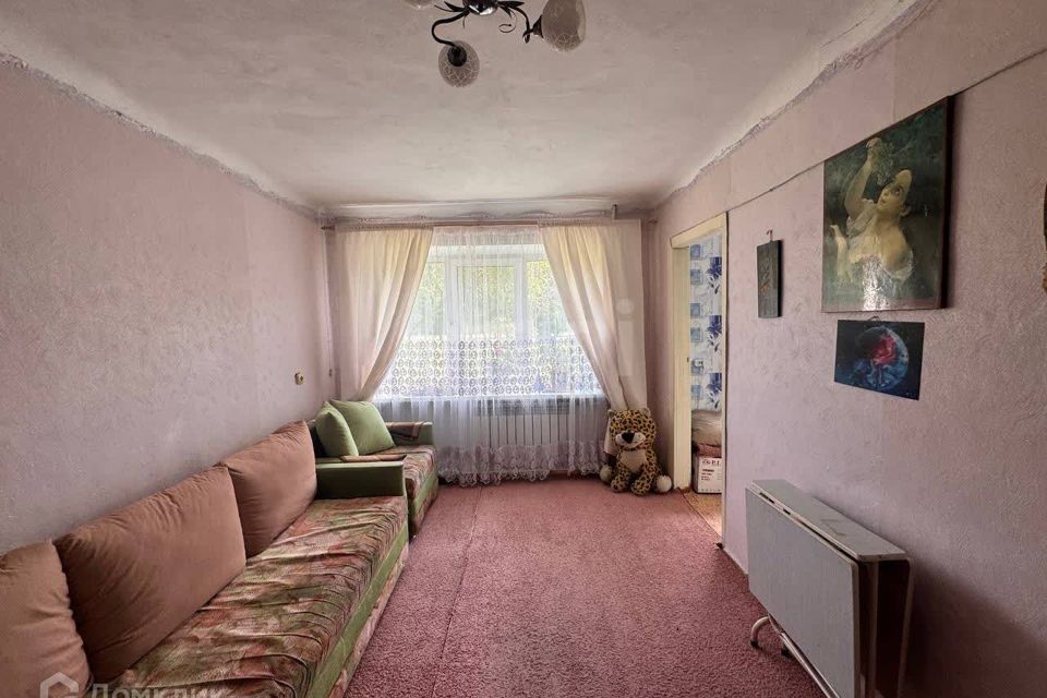 Продаётся 3-комнатная квартира, 37.5 м²